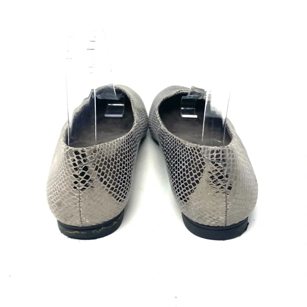 Vionic Flats - Picture 6 of 7